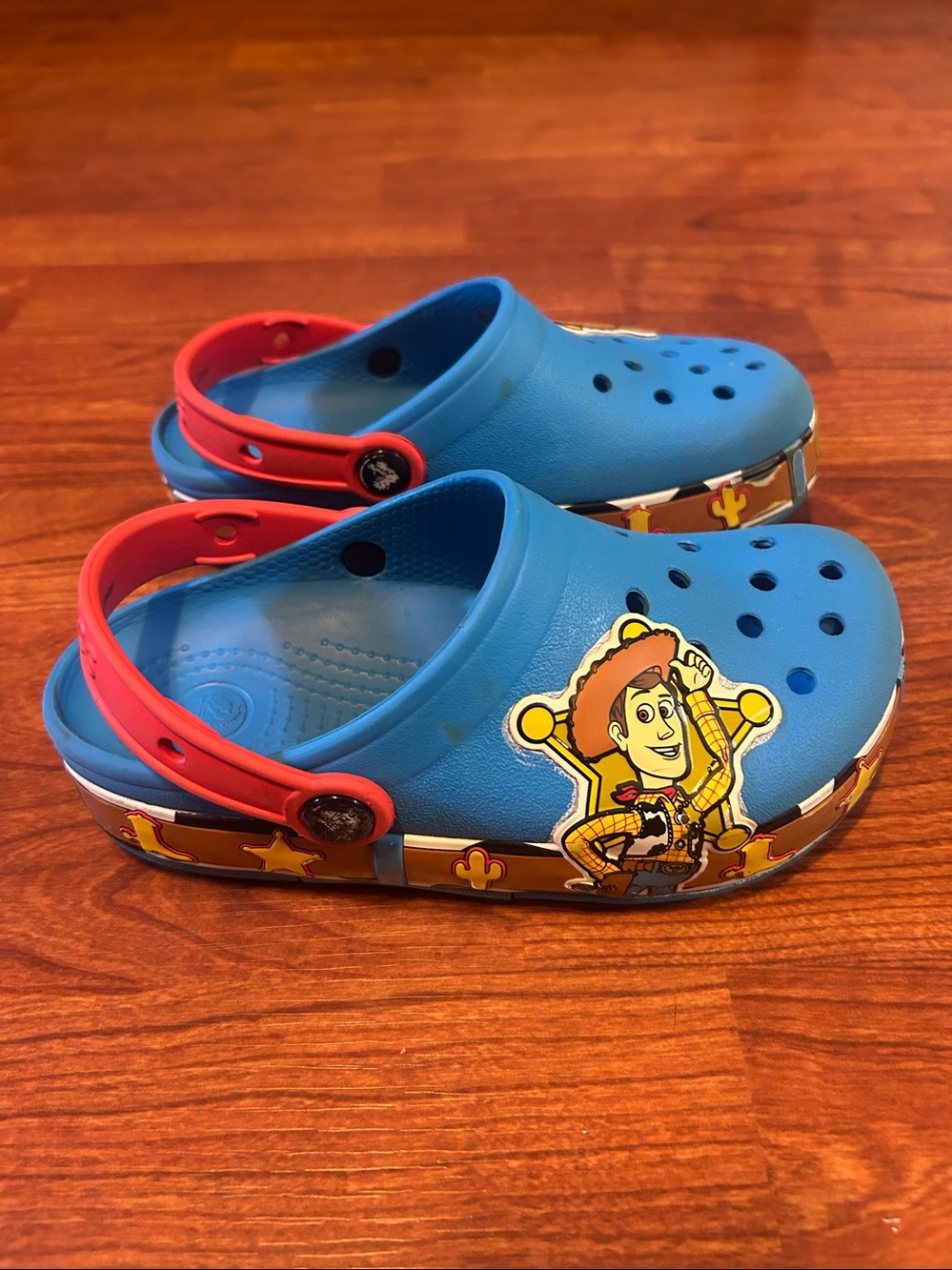 CROCS Disney Woody Character Size J1 - Picture 2 of 9